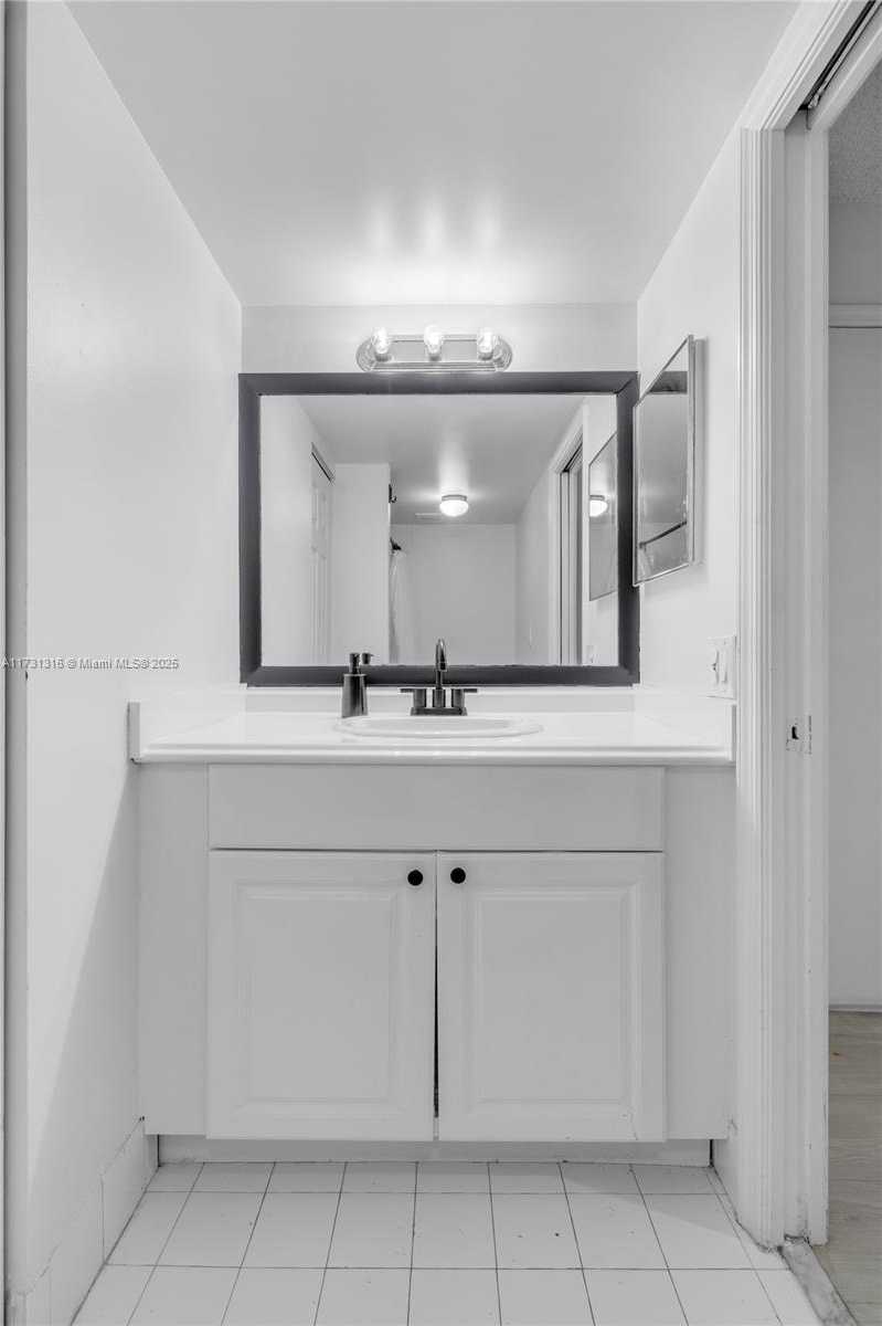 Small Image of 12142 SAINT ANDREWS PL #206, Miramar Number 13