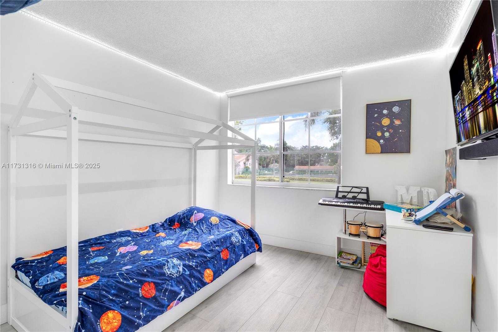 Small Image of 12142 SAINT ANDREWS PL #206, Miramar Number 15