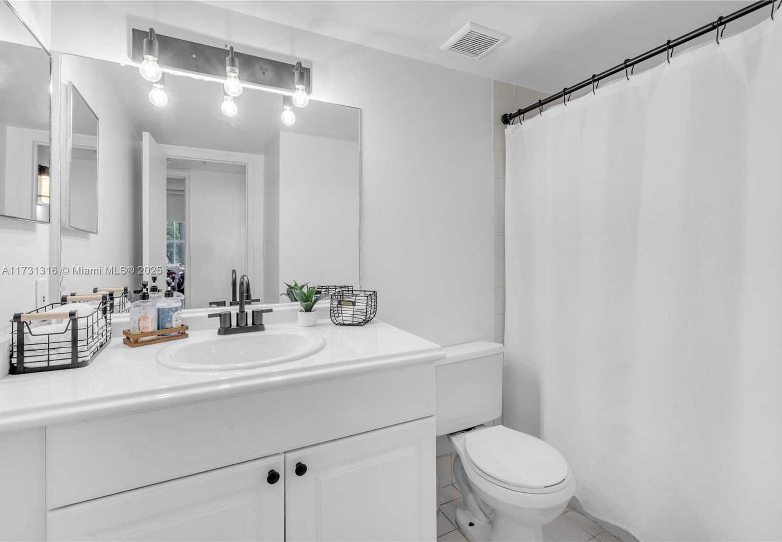 Small Image of 12142 SAINT ANDREWS PL #206, Miramar Number 19