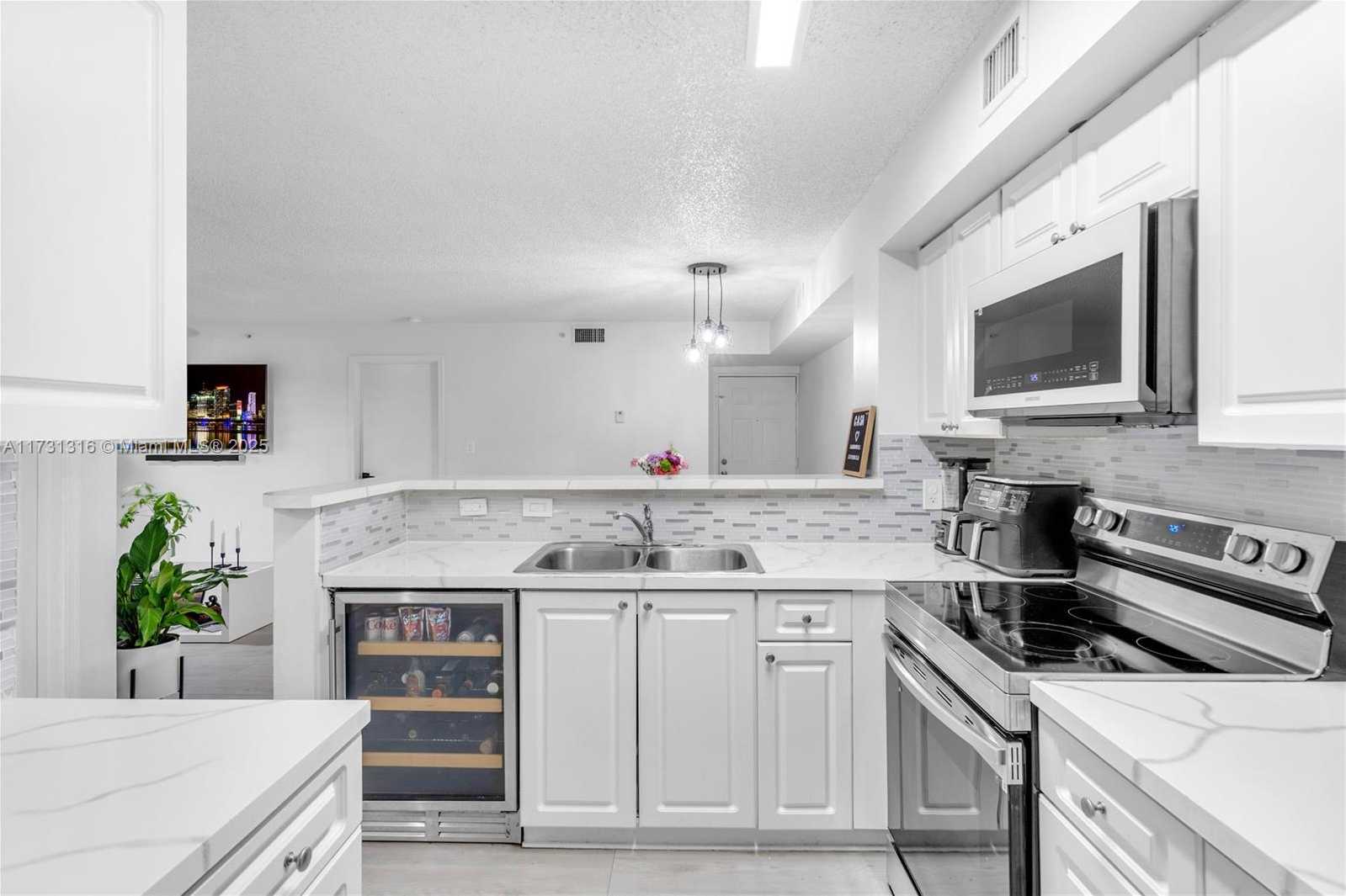 Small Image of 12142 SAINT ANDREWS PL #206, Miramar Number 8