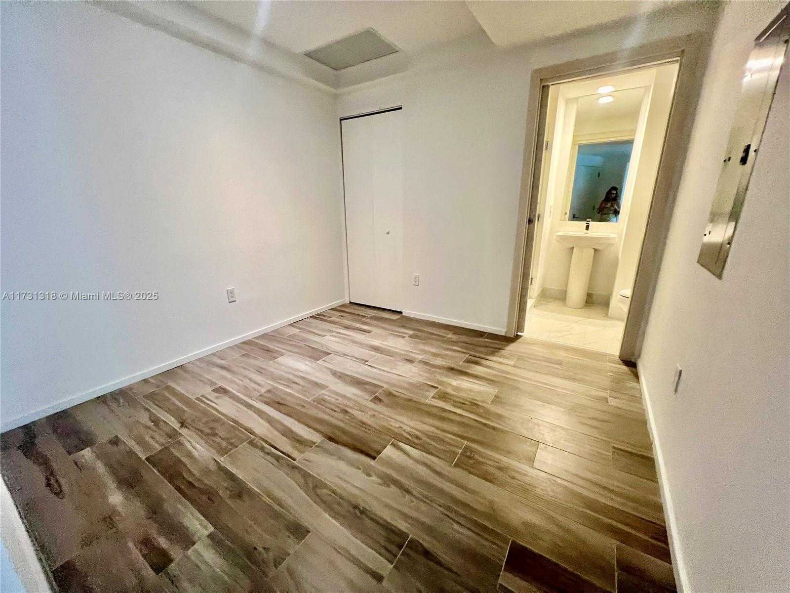 Small Image of 801 SOUTH MIAMI AVE #1803, Miami Number 5