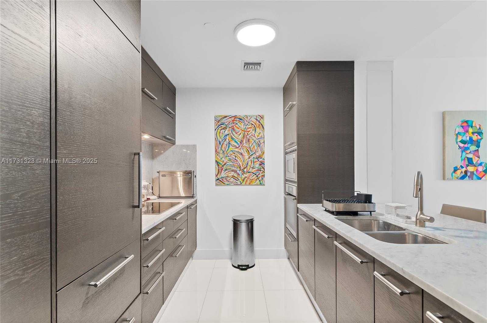 Small Image of 900 BISCAYNE BLVD #4810, Miami Number 3