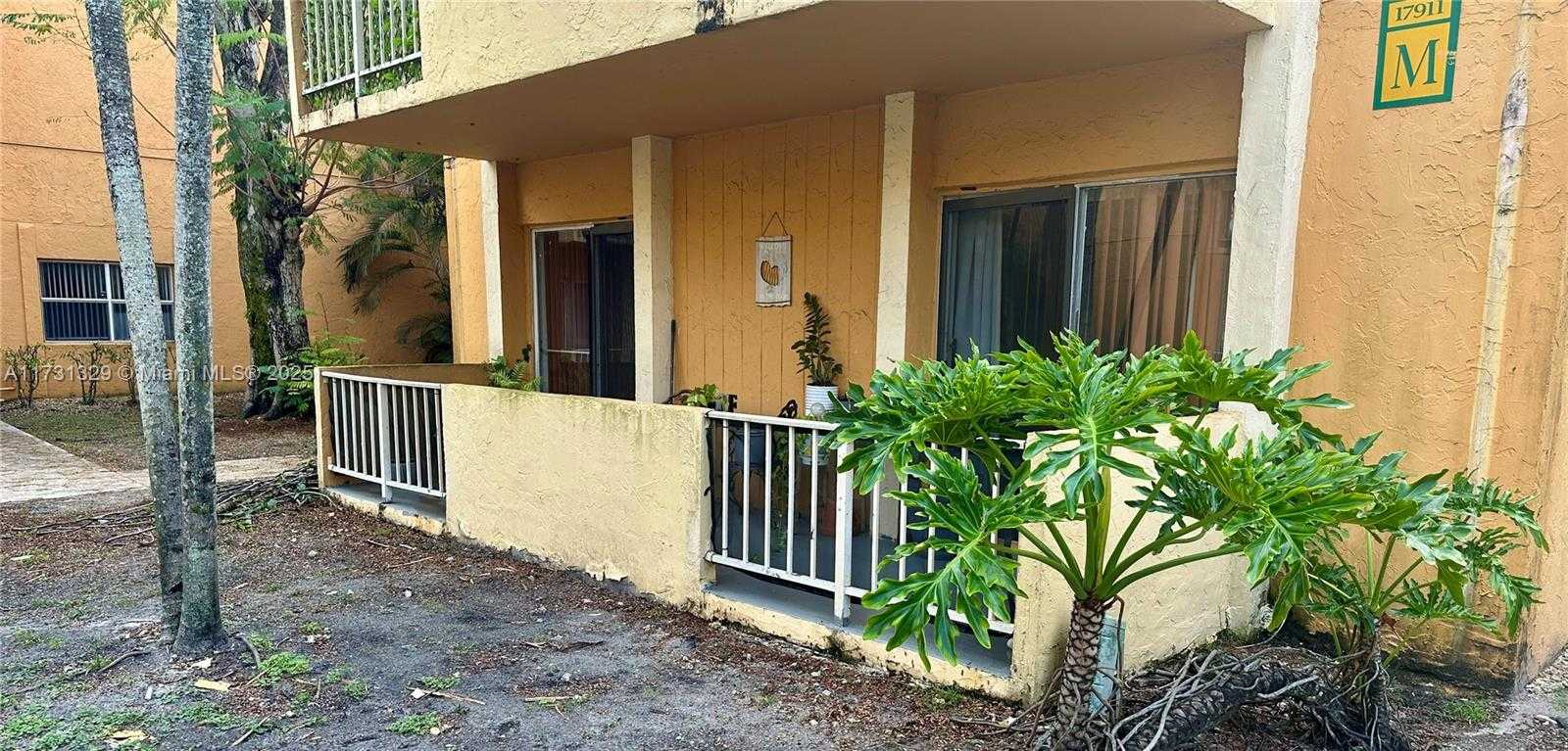 Small Image of 17911 NORTH WEST 68TH AVE #M106, Hialeah Number 31