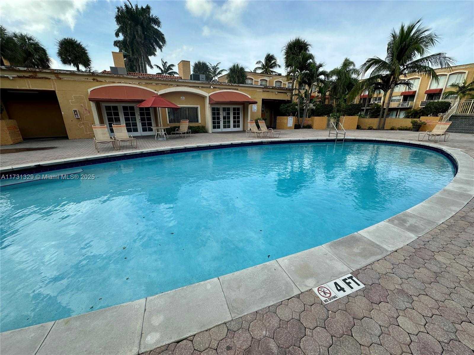 Small Image of 17911 NORTH WEST 68TH AVE #M106, Hialeah Number 36