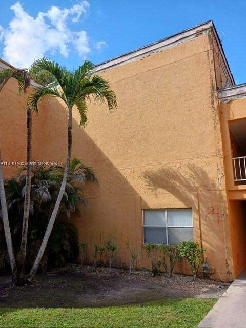 Small Image of 17911 NORTH WEST 68TH AVE #M104, Hialeah Number 14