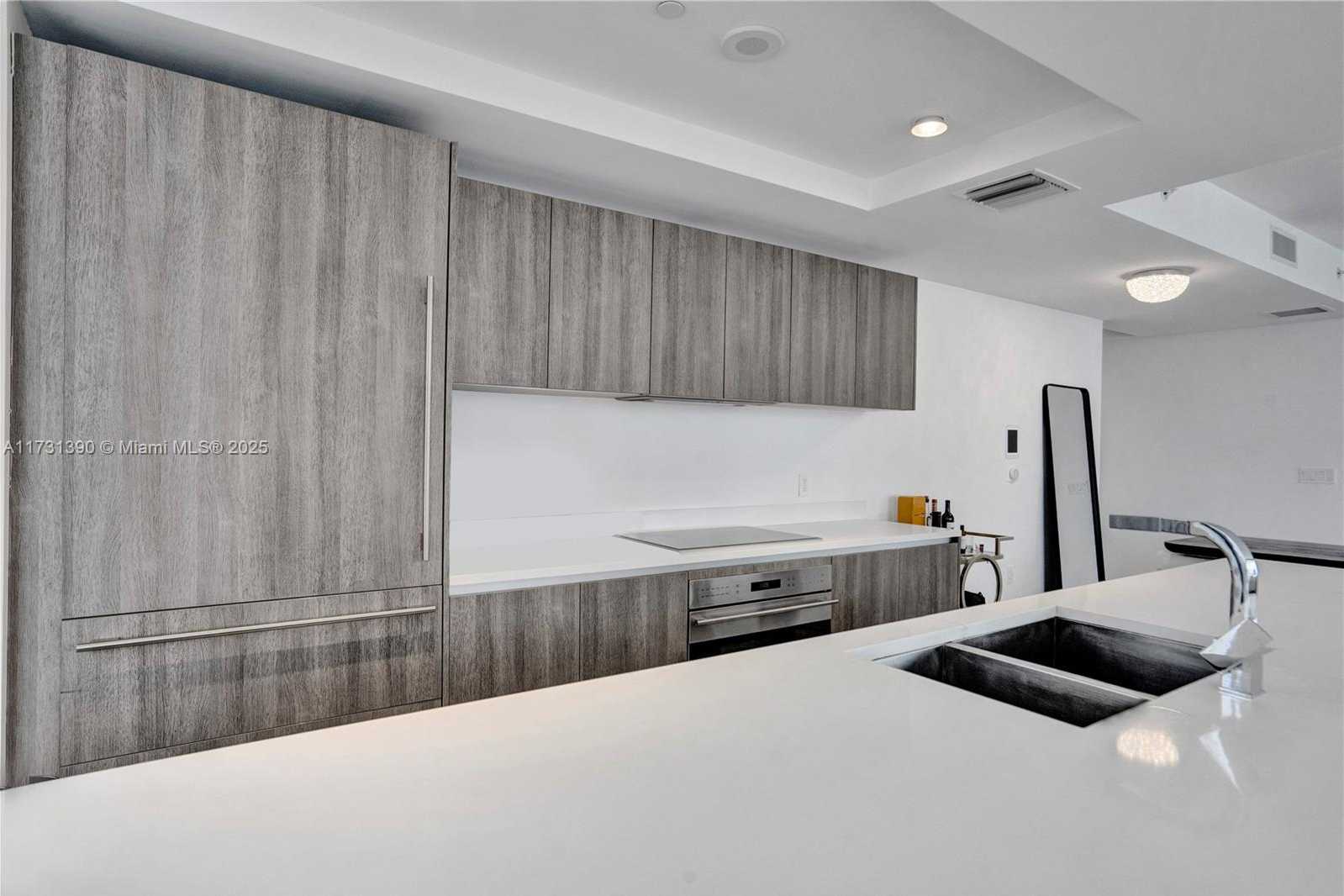 Small Image of 801 SOUTH MIAMI AVE #1801, Miami Number 12