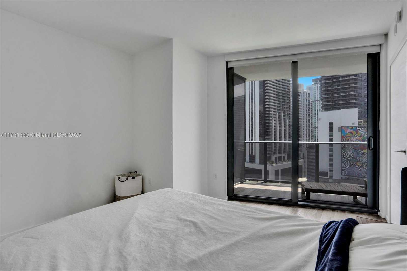 Small Image of 801 SOUTH MIAMI AVE #1801, Miami Number 17