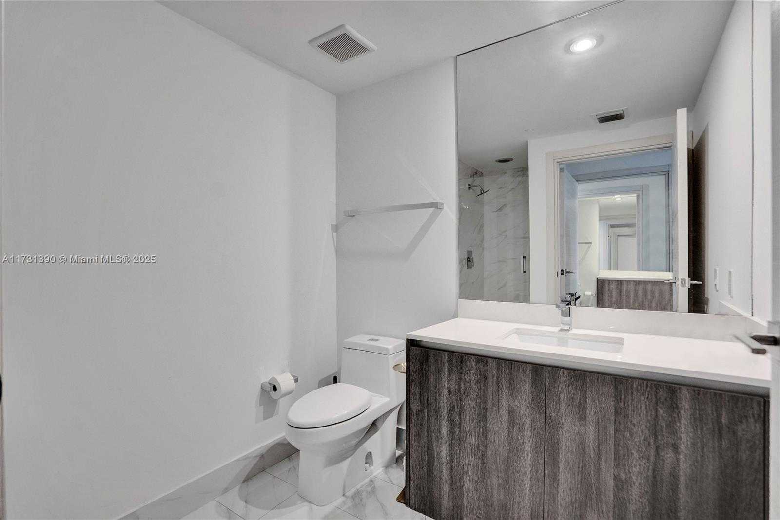 Small Image of 801 SOUTH MIAMI AVE #1801, Miami Number 27