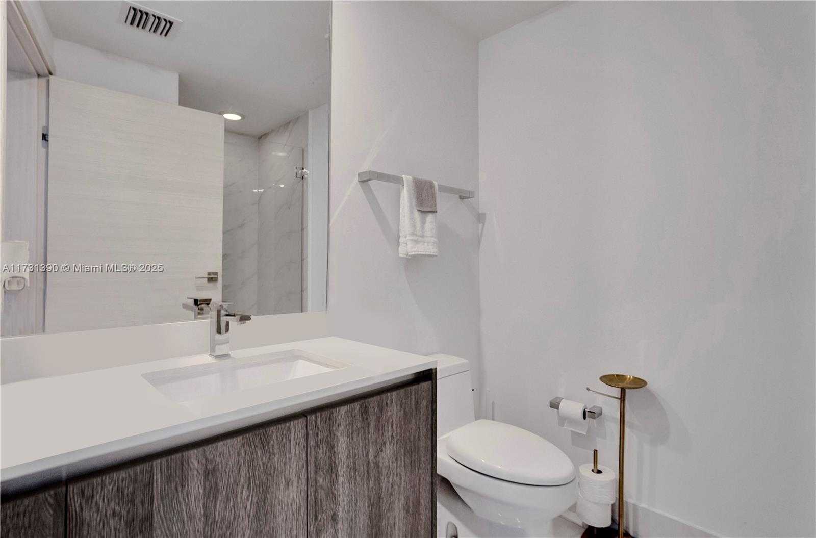 Small Image of 801 SOUTH MIAMI AVE #1801, Miami Number 34