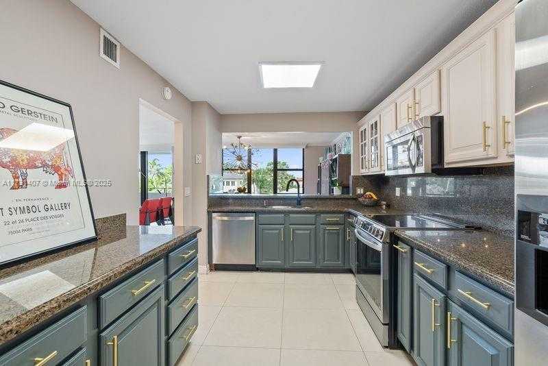 Small Image of 9660 WEST BAY HARBOR DR #3B, Bay Harbor Islands Number 12