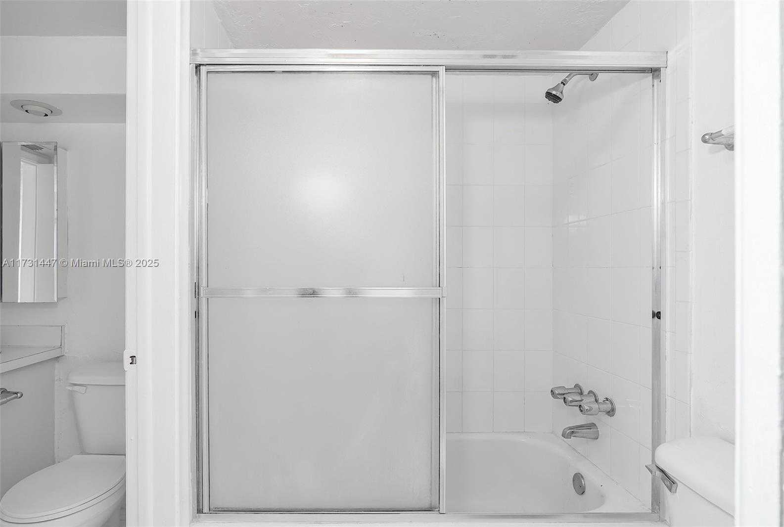 Small Image of 6884 NORTH KENDALL DR #C404, Pinecrest Number 13