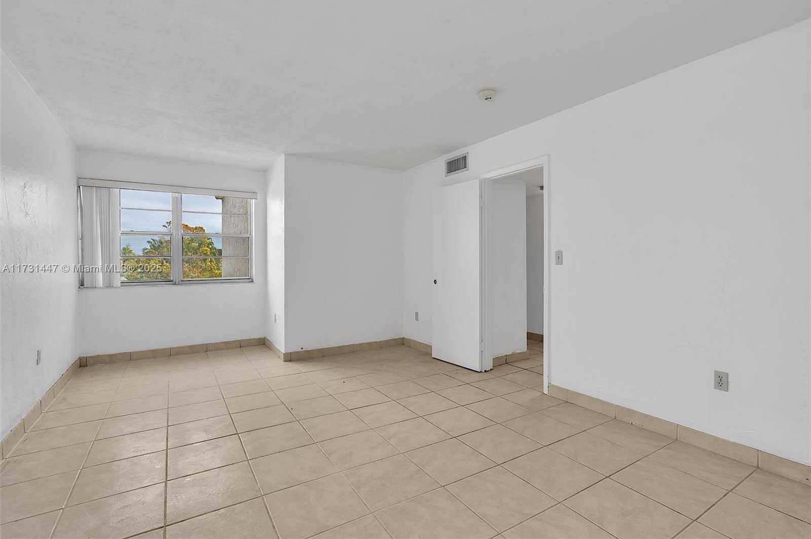 Small Image of 6884 NORTH KENDALL DR #C404, Pinecrest Number 15