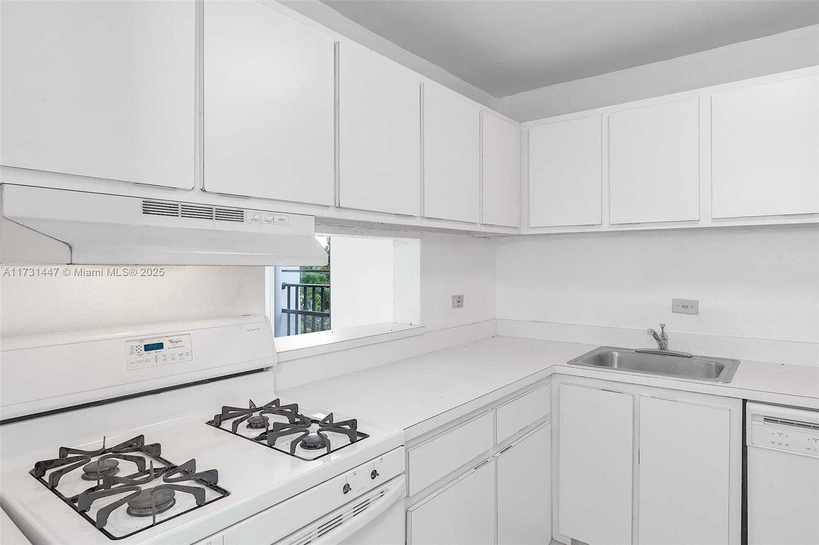 Small Image of 6884 NORTH KENDALL DR #C404, Pinecrest Number 4
