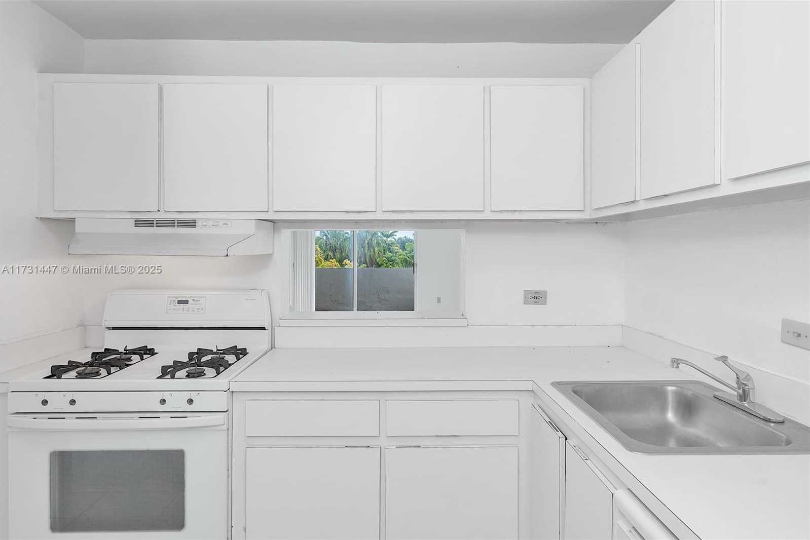 Small Image of 6884 NORTH KENDALL DR #C404, Pinecrest Number 5