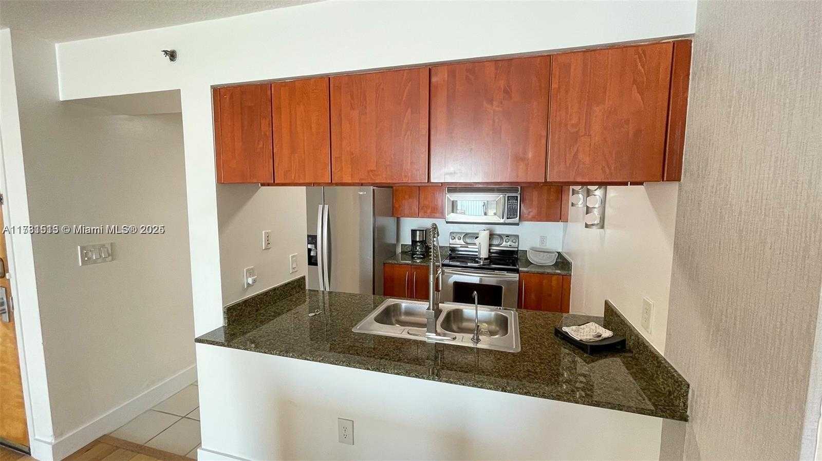 Small Image of 1200 BRICKELL BAY DR #1702, Miami Number 18