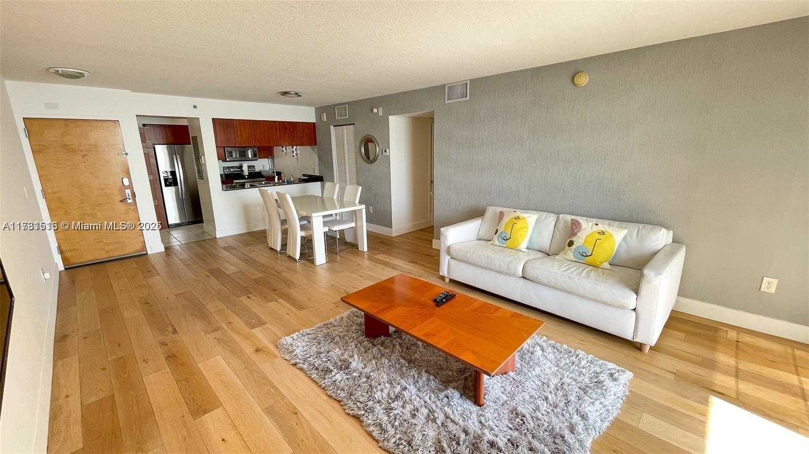 Small Image of 1200 BRICKELL BAY DR #1702, Miami Number 19