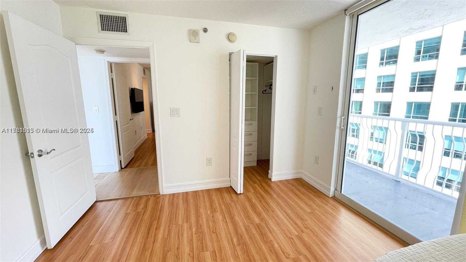 Small Image of 1200 BRICKELL BAY DR #1702, Miami Number 2