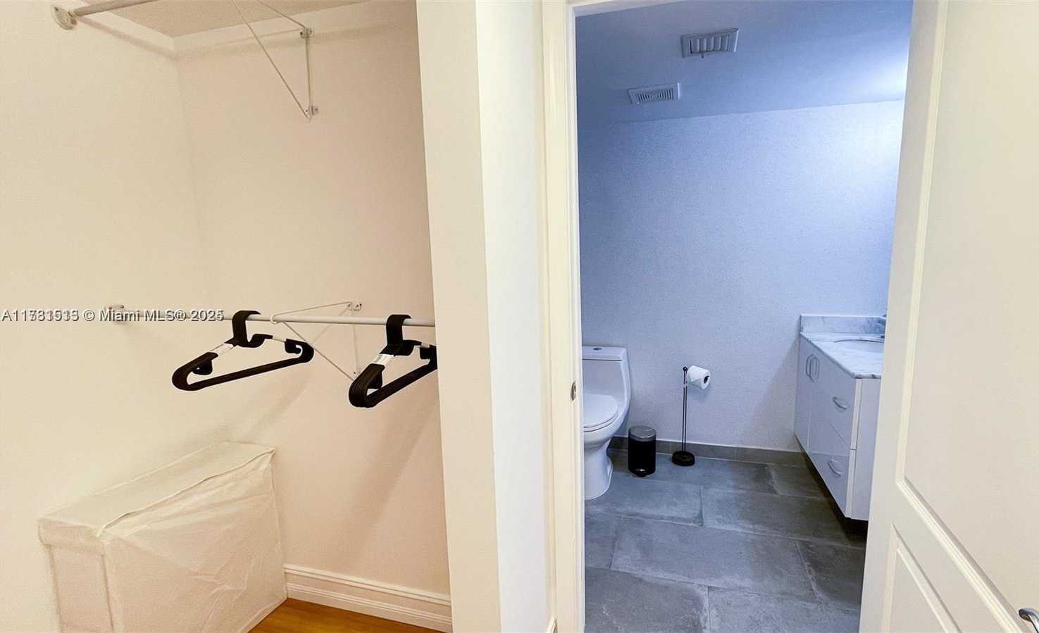 Small Image of 1200 BRICKELL BAY DR #1702, Miami Number 6