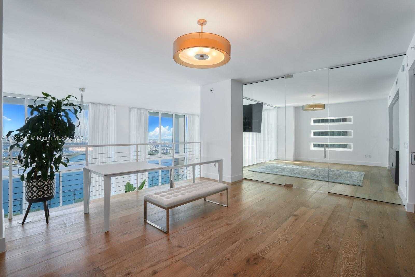 Small Image of 1040 BISCAYNE BLVD #4402, Miami Number 18