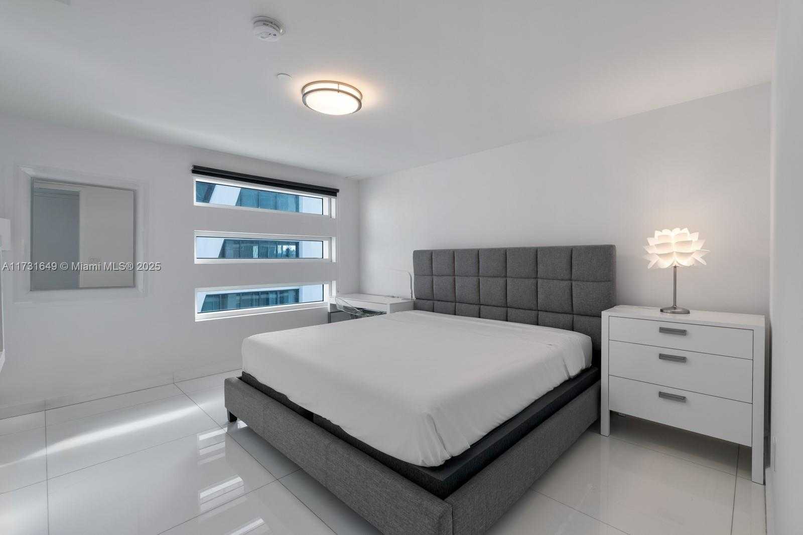 Small Image of 1040 BISCAYNE BLVD #4402, Miami Number 25