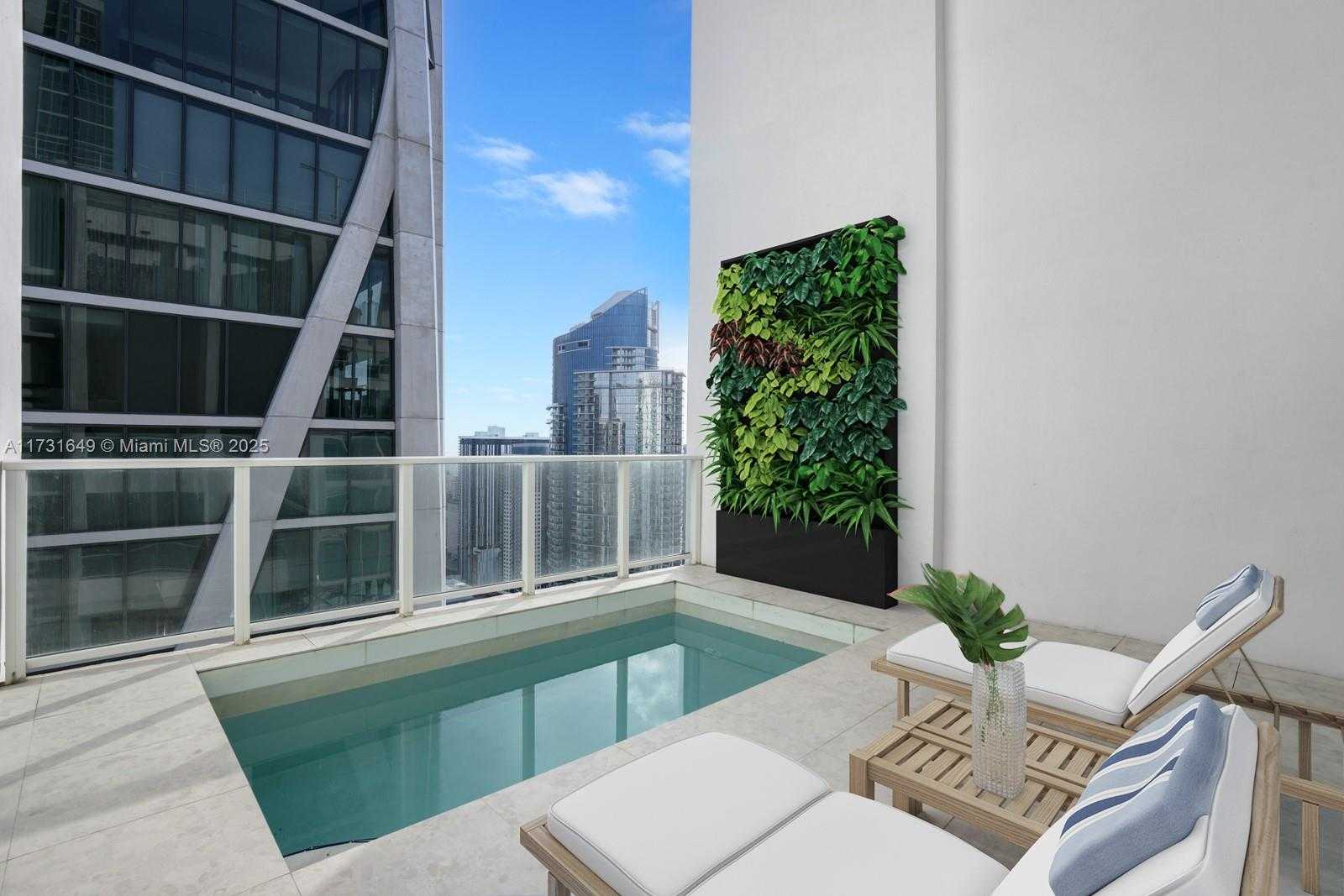 Small Image of 1040 BISCAYNE BLVD #4402, Miami Number 3