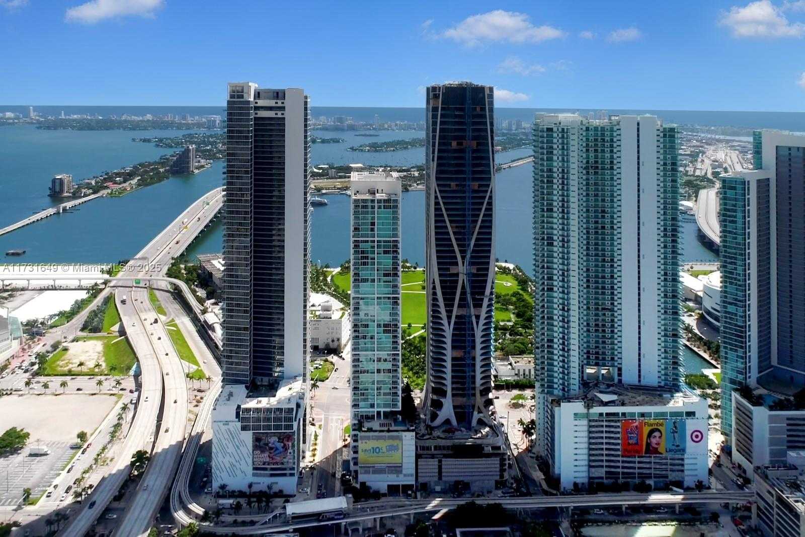 Small Image of 1040 BISCAYNE BLVD #4402, Miami Number 32