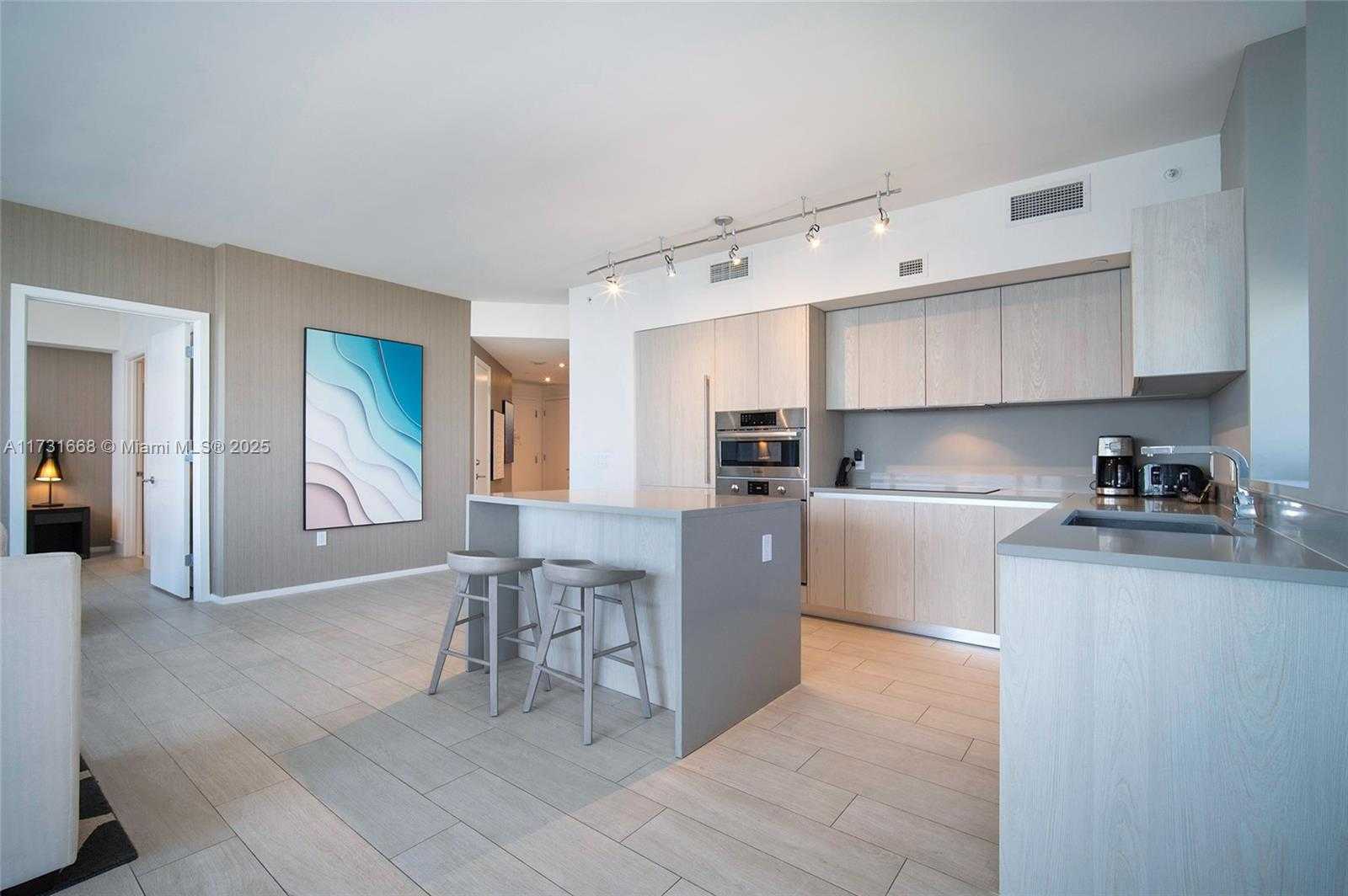 Small Image of 4010 SOUTH OCEAN DR #T3502, Hollywood Number 6
