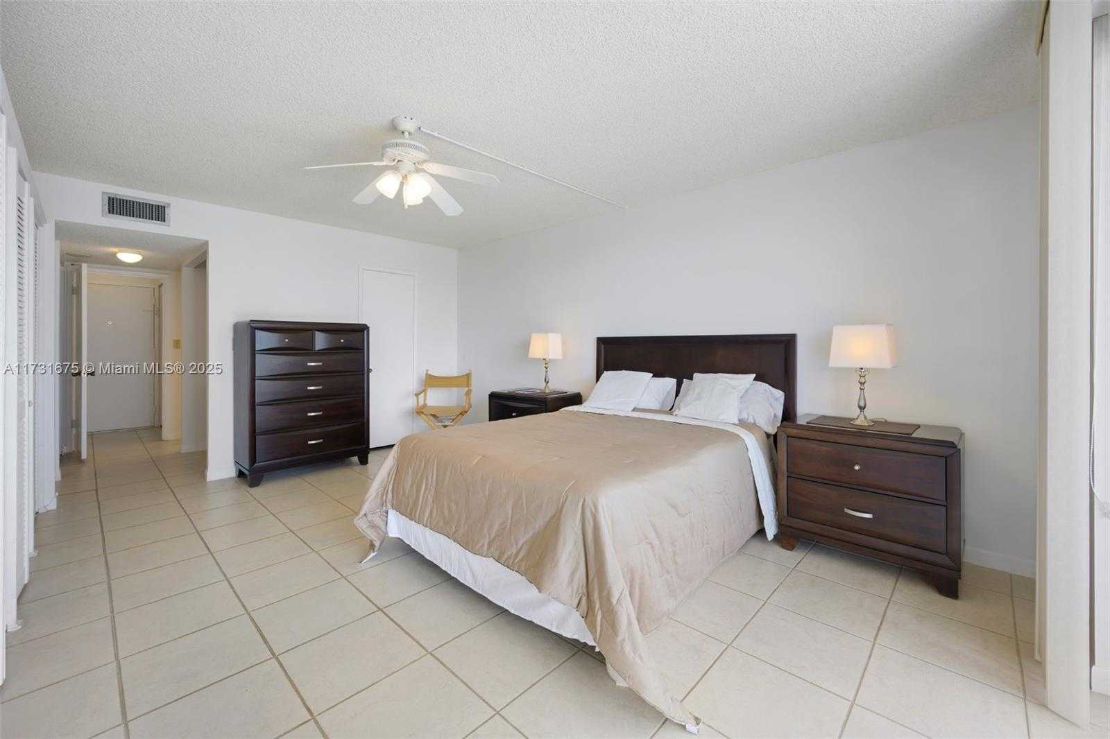 Small Image of 2851 NORTH EAST 183RD ST #502E, Aventura Number 4
