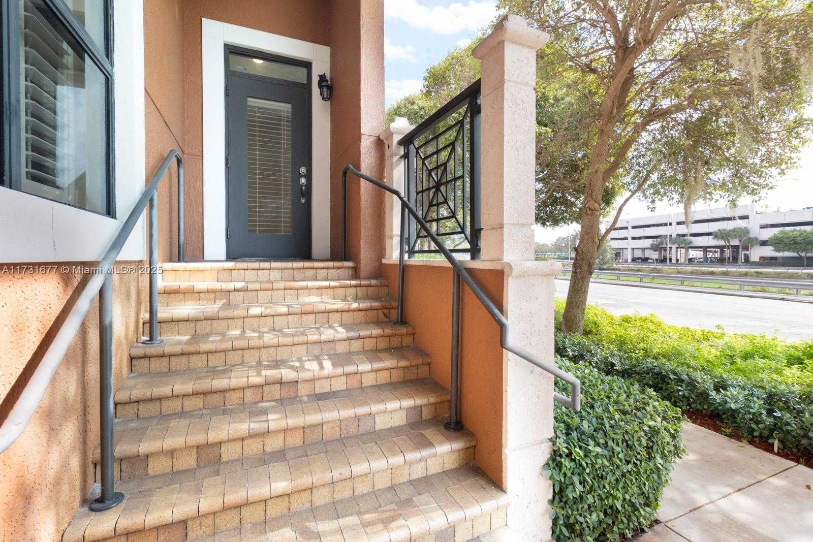 Small Image of 8395 SOUTH WEST 73RD AVE #104, Miami Number 2