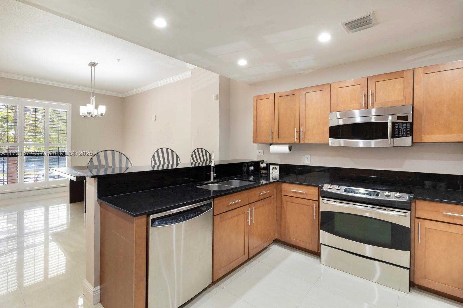 Small Image of 8395 SOUTH WEST 73RD AVE #104, Miami Number 7