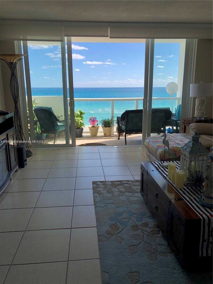 Small Image of 5601 COLLINS AVE #710, Miami Beach Number 3