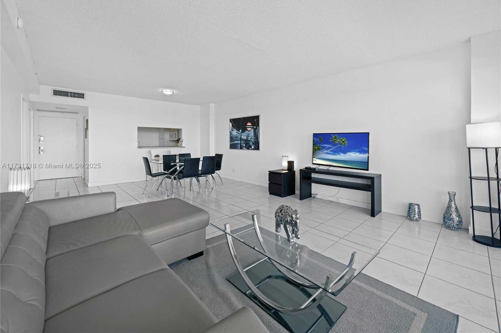 Small Image of 5601 COLLINS AVE #1103, Miami Beach Number 21