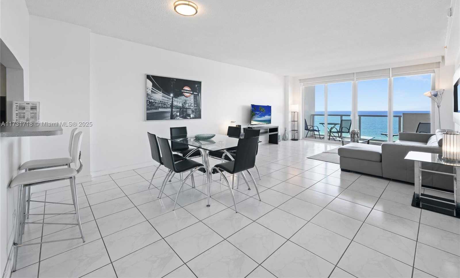 Small Image of 5601 COLLINS AVE #1103, Miami Beach Number 23
