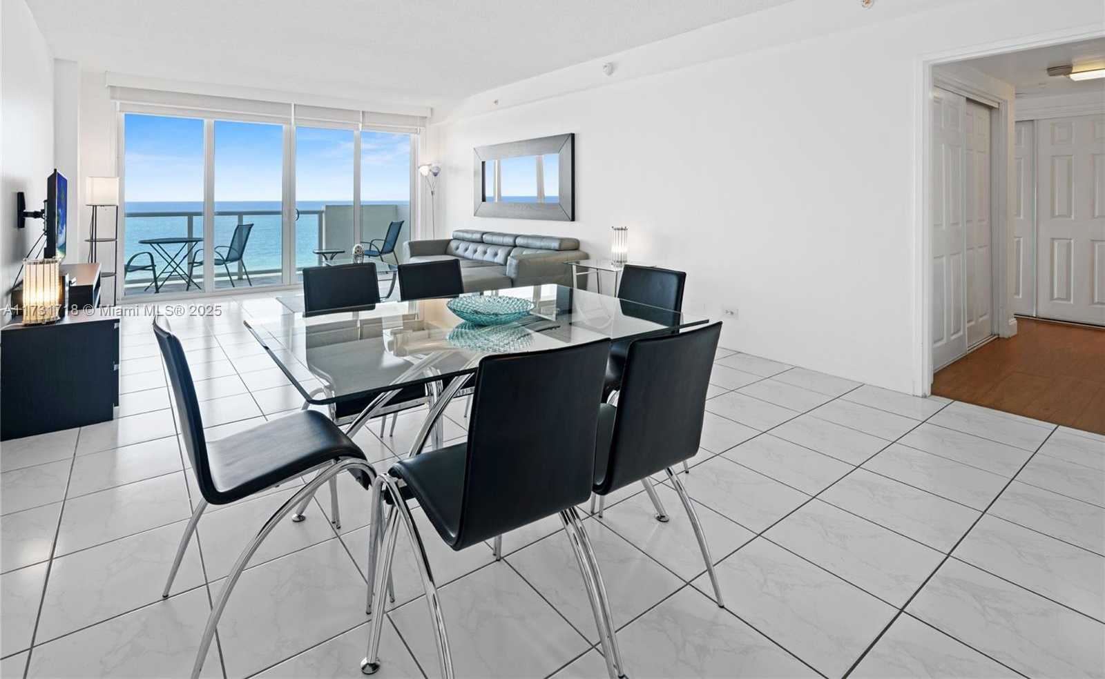 Small Image of 5601 COLLINS AVE #1103, Miami Beach Number 24