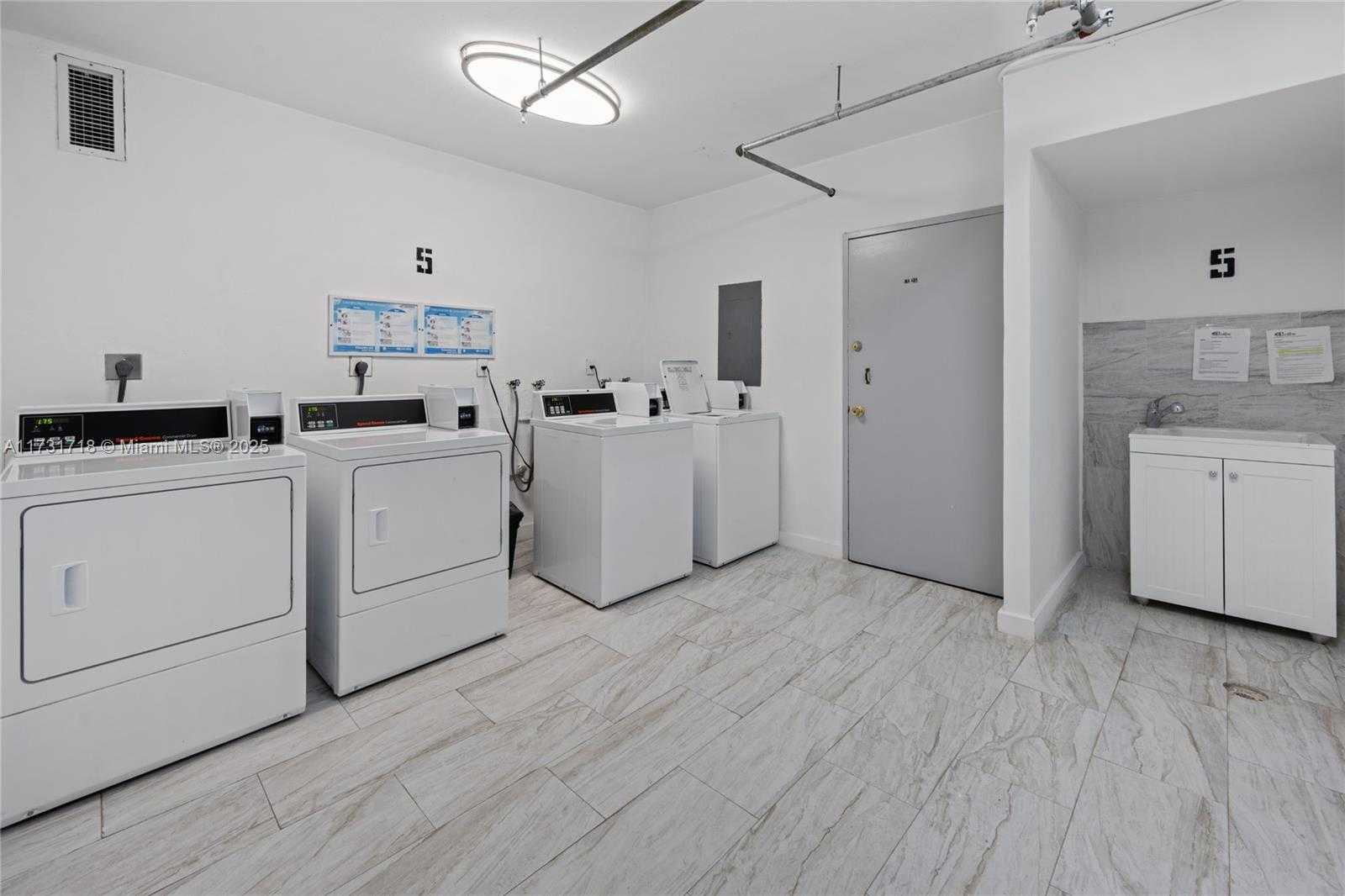 Small Image of 5601 COLLINS AVE #1103, Miami Beach Number 26
