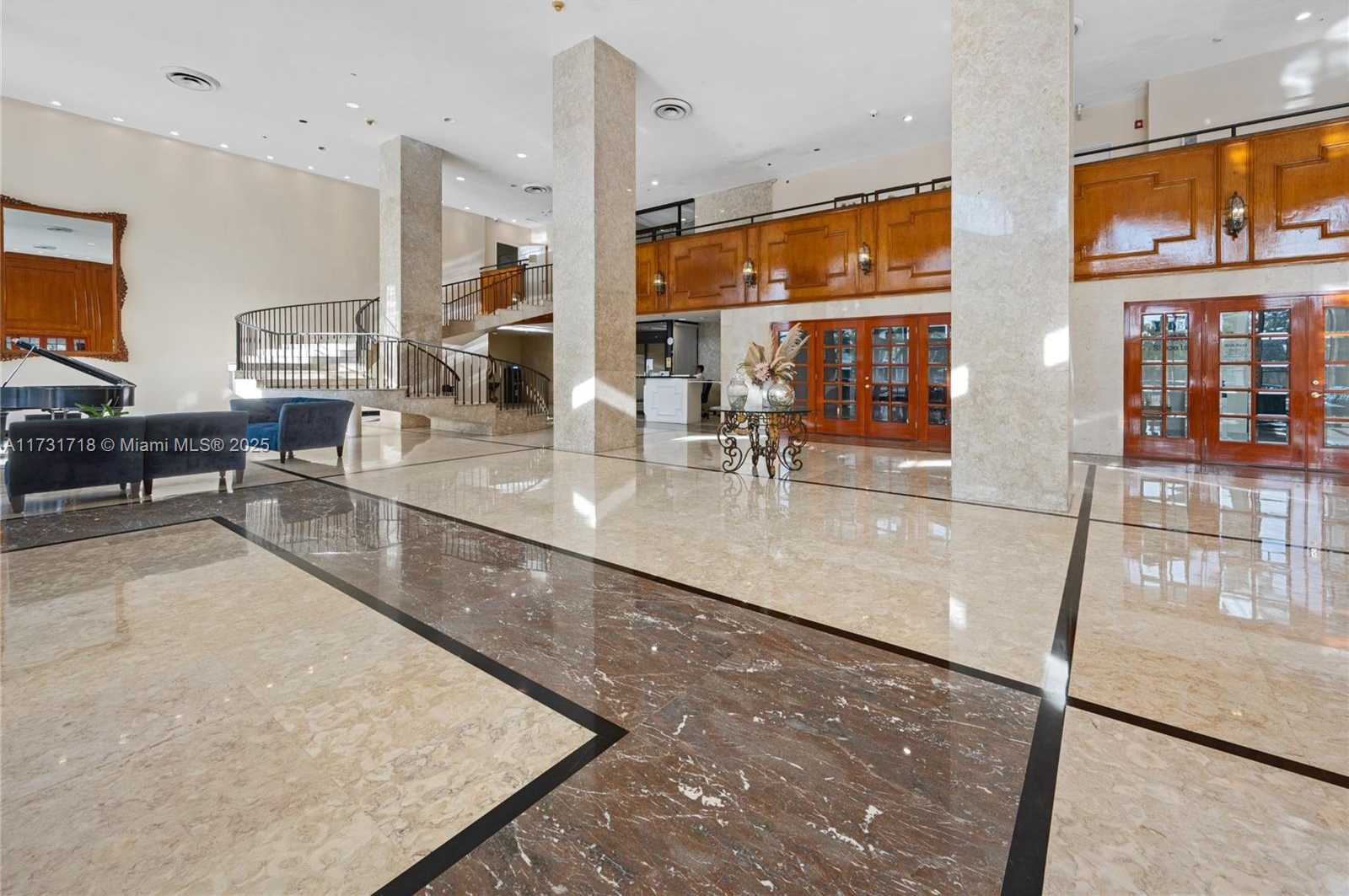 Small Image of 5601 COLLINS AVE #1103, Miami Beach Number 32