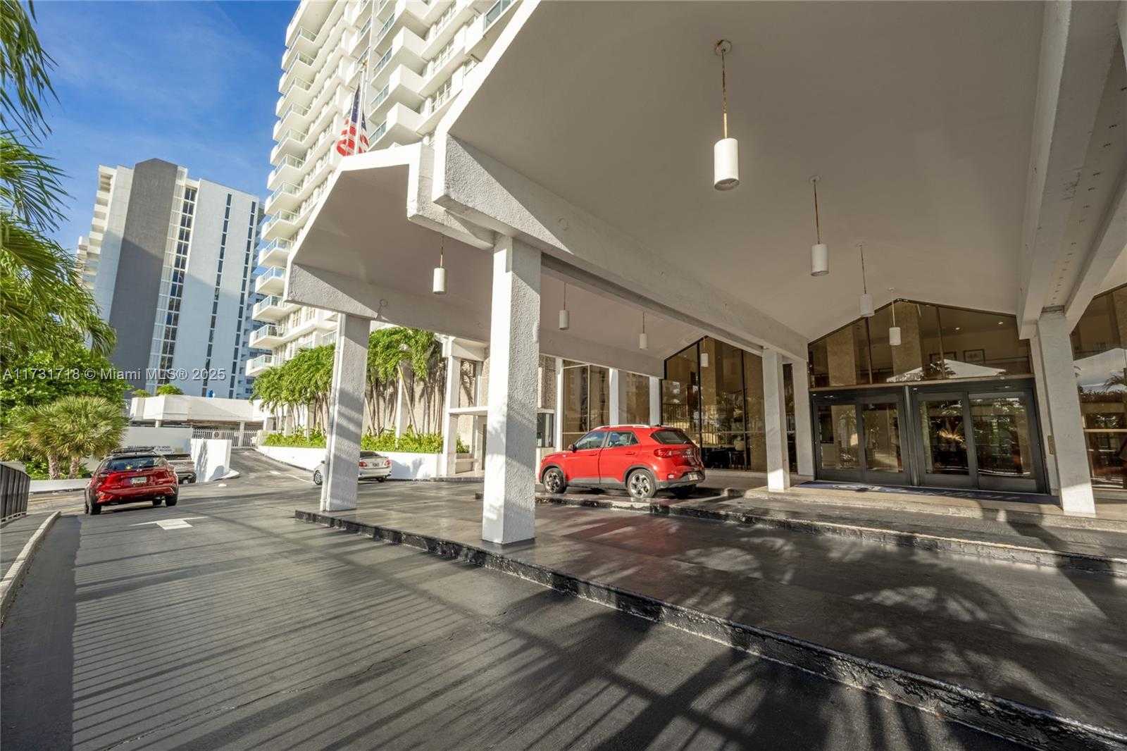 Small Image of 5601 COLLINS AVE #1103, Miami Beach Number 33