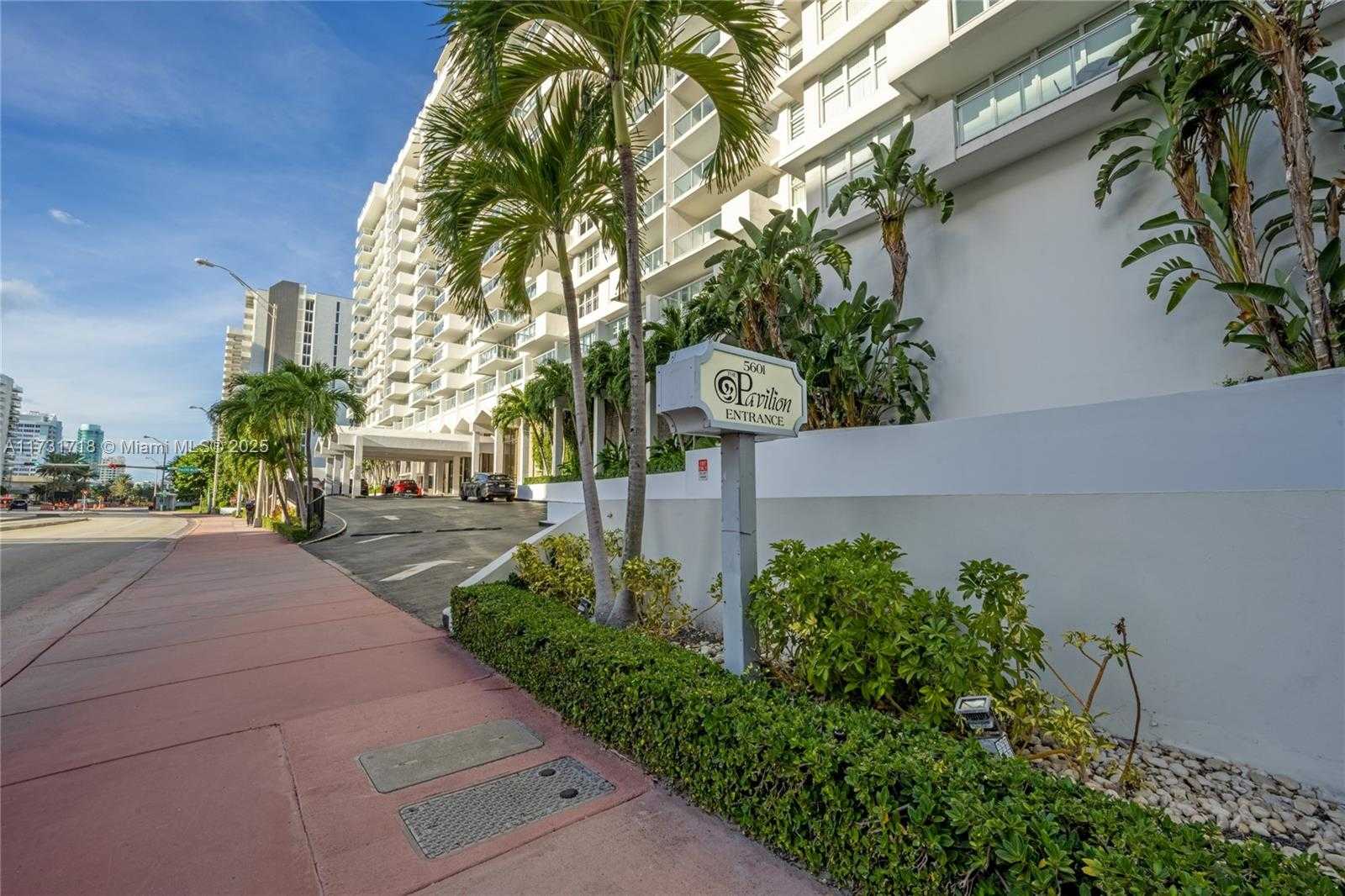 Small Image of 5601 COLLINS AVE #1103, Miami Beach Number 35