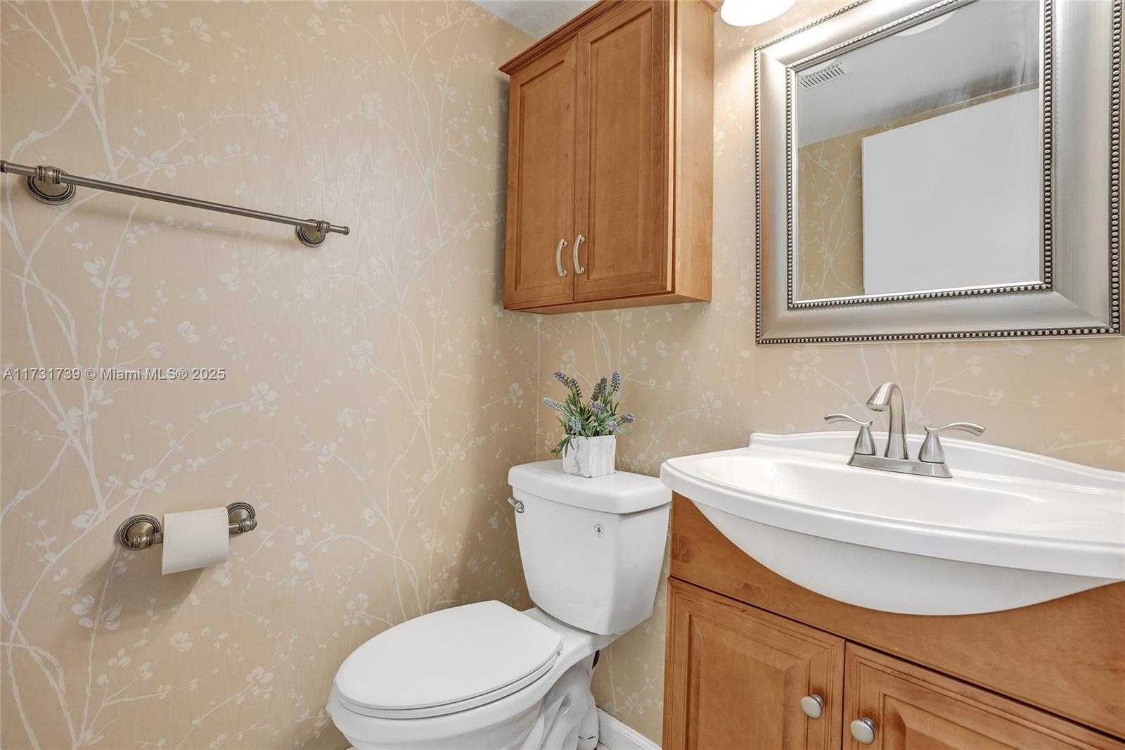 Small Image of 2641 Gately Dr W, West Palm Beach, FL 33415, USA Number 13