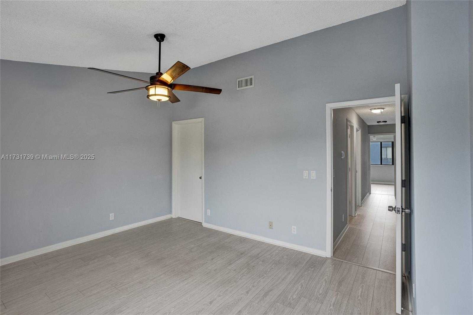 Small Image of 2641 Gately Dr W, West Palm Beach, FL 33415, USA Number 14