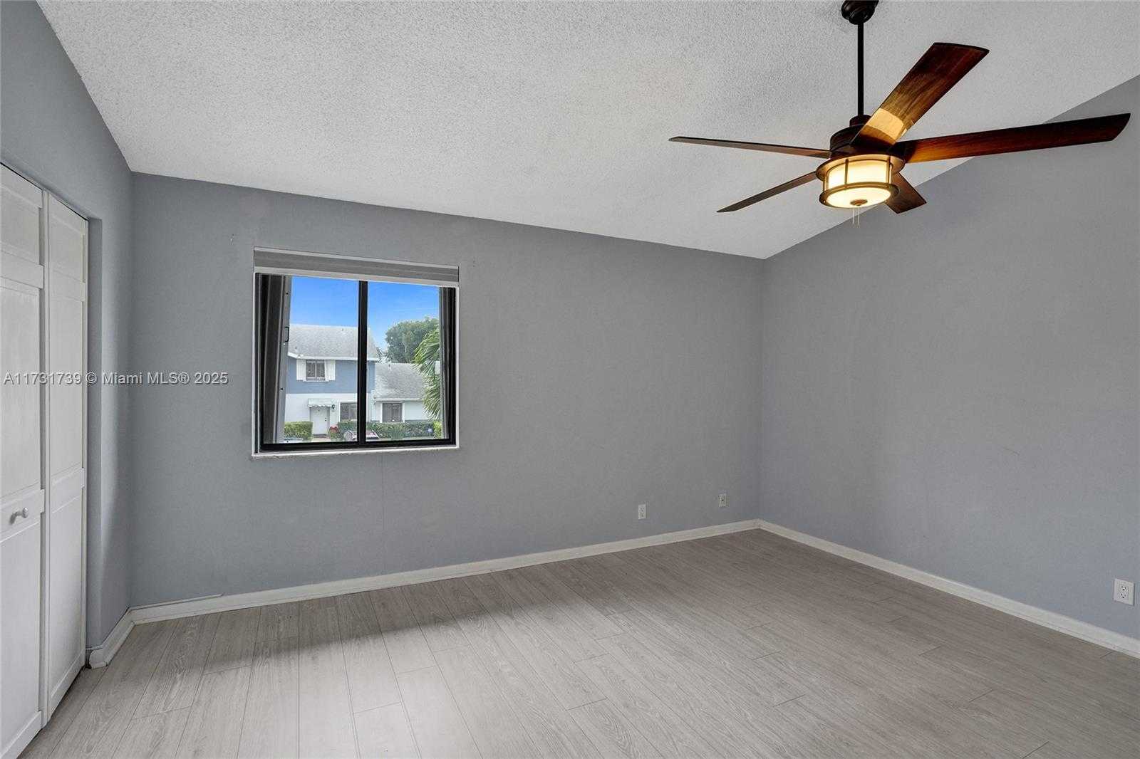 Small Image of 2641 Gately Dr W, West Palm Beach, FL 33415, USA Number 15
