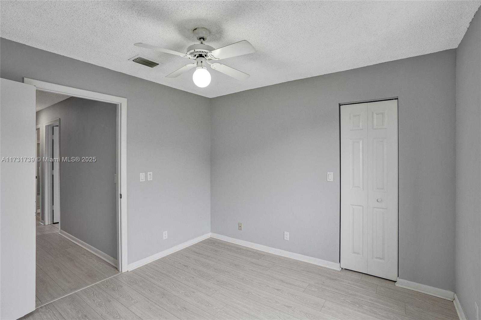 Small Image of 2641 Gately Dr W, West Palm Beach, FL 33415, USA Number 27