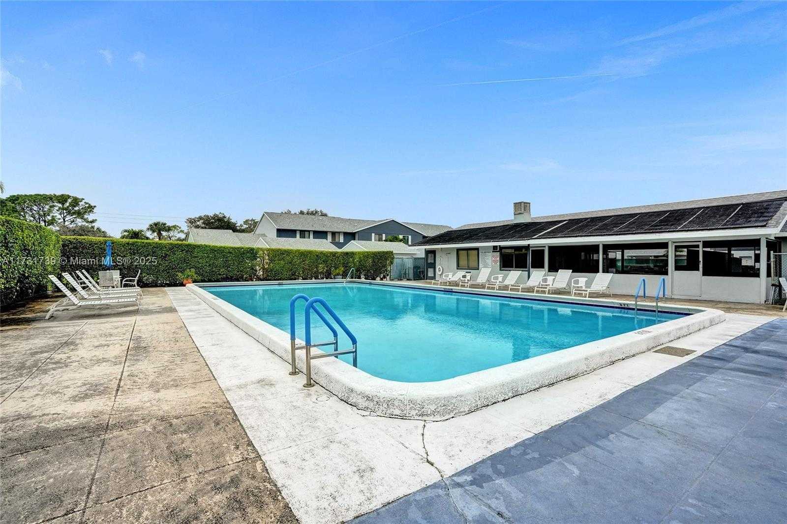 Small Image of 2641 Gately Dr W, West Palm Beach, FL 33415, USA Number 39