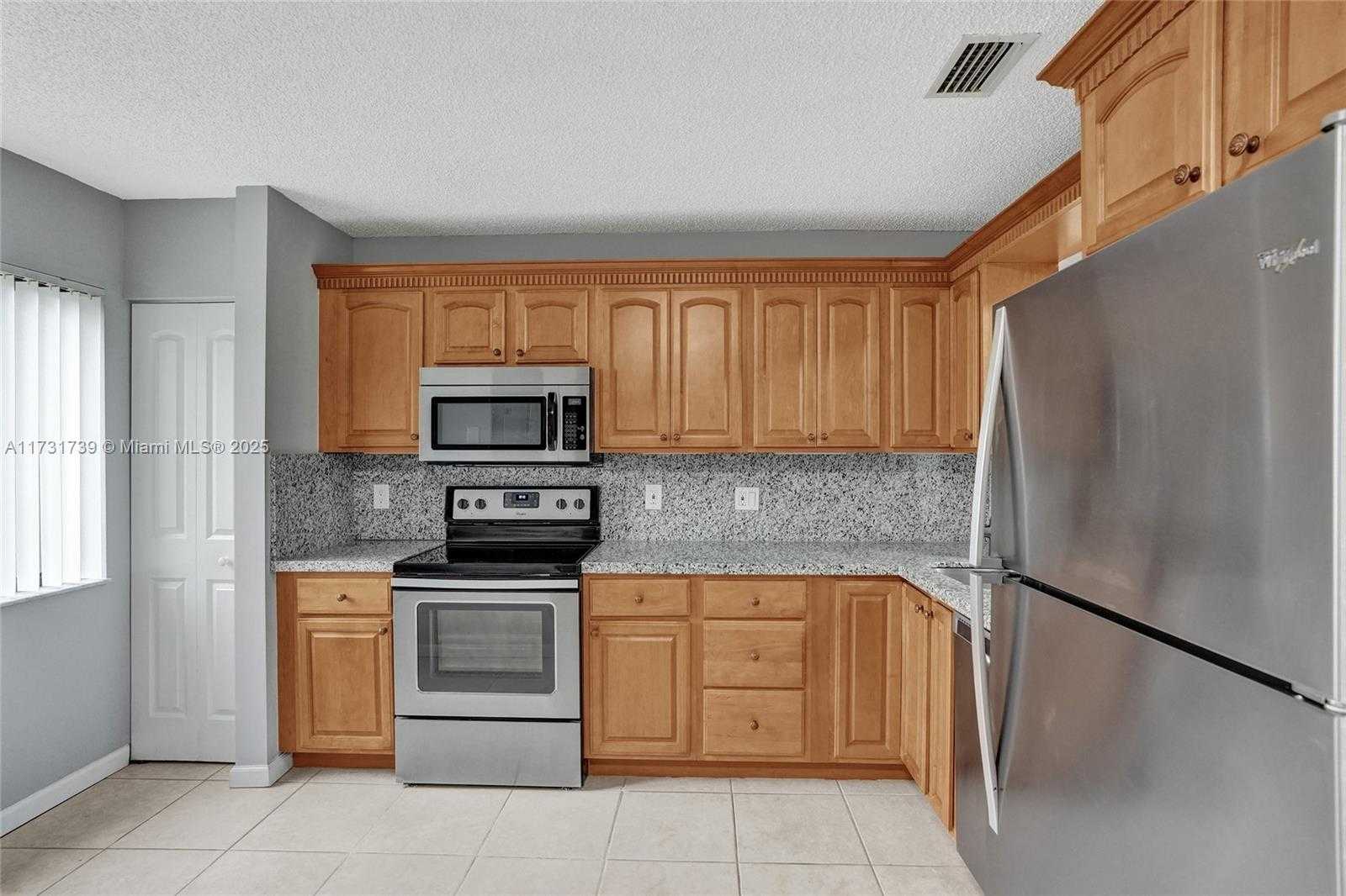 Small Image of 2641 Gately Dr W, West Palm Beach, FL 33415, USA Number 4