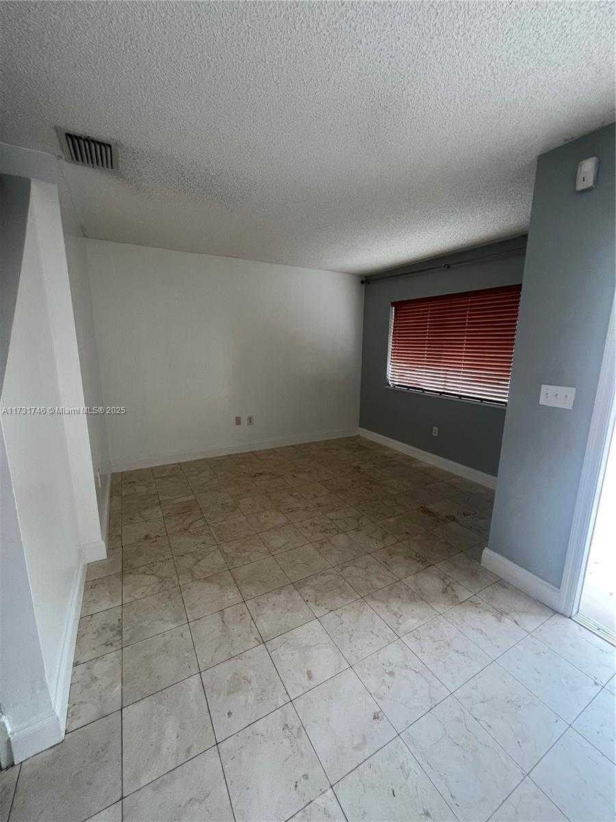Small Image of 14115 SW 179th Terrace, Miami, FL 33177, USA Number 11