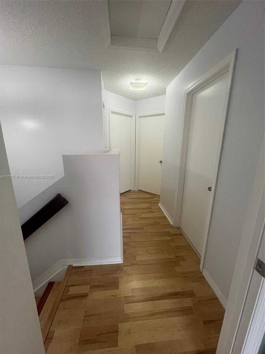 Small Image of 14115 SW 179th Terrace, Miami, FL 33177, USA Number 13