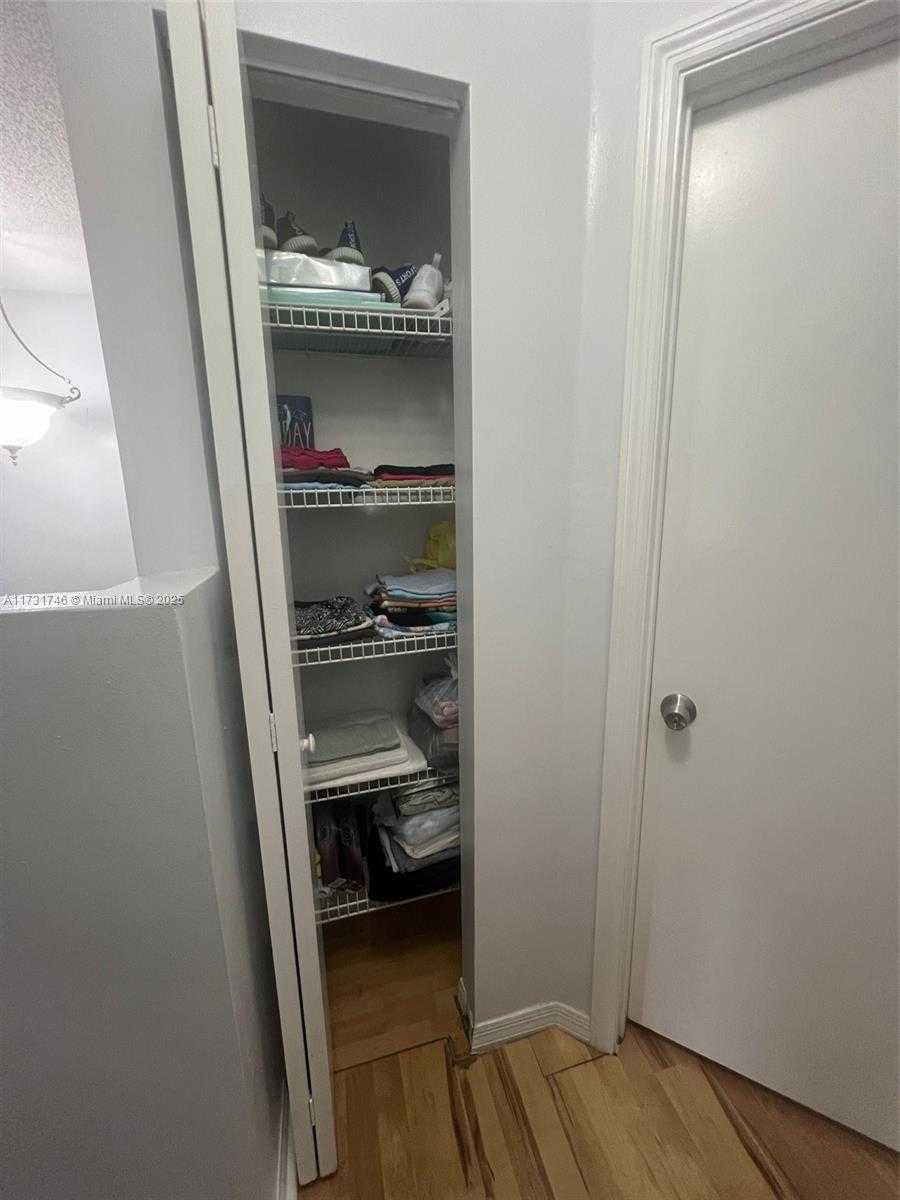 Small Image of 14115 SW 179th Terrace, Miami, FL 33177, USA Number 14