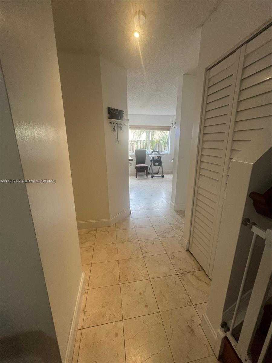 Small Image of 14115 SW 179th Terrace, Miami, FL 33177, USA Number 22