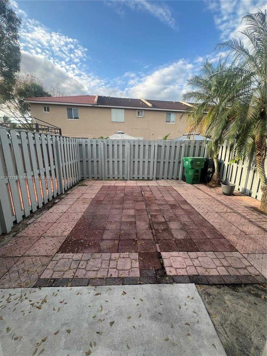 Small Image of 14115 SW 179th Terrace, Miami, FL 33177, USA Number 28