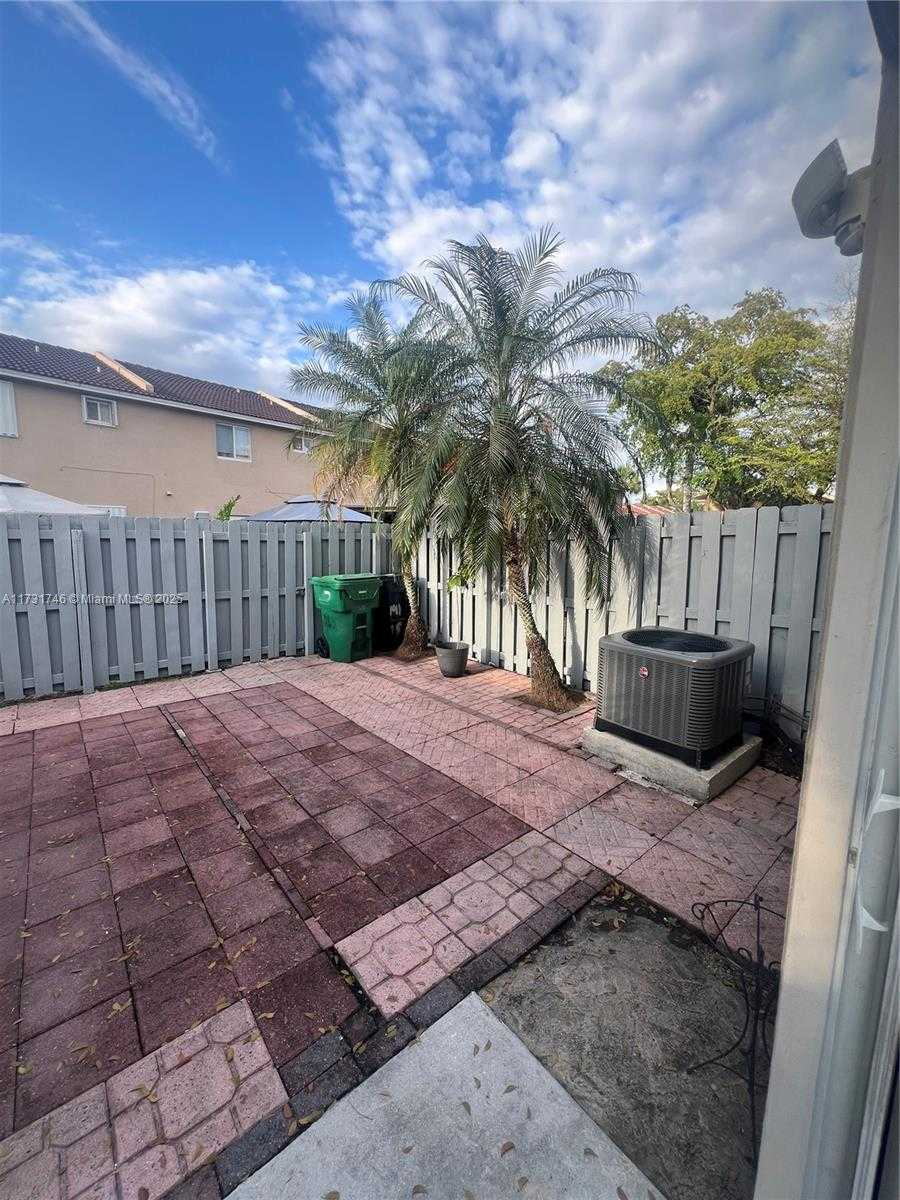 Small Image of 14115 SW 179th Terrace, Miami, FL 33177, USA Number 29